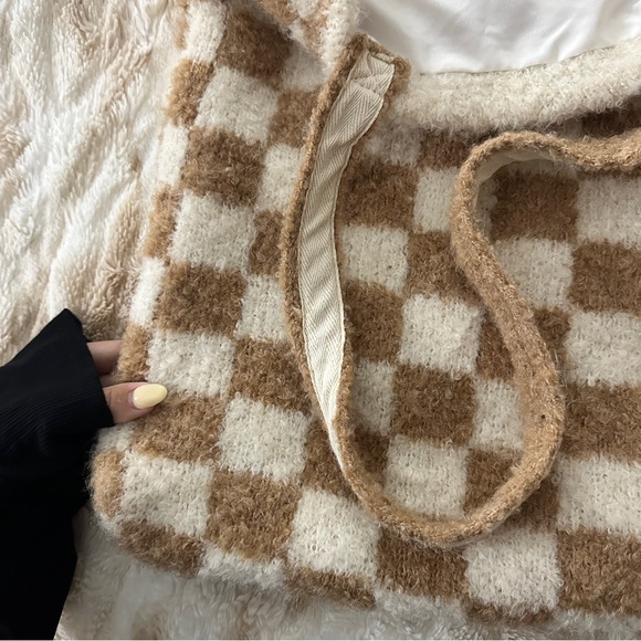 Free People Checkers Carry On Scarf & Tote Set Caramel Brown and Cream - Picture 7 of 8